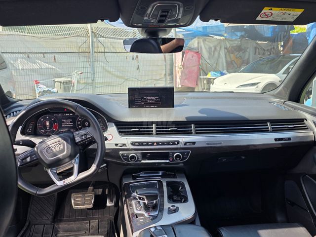 מודעת רכב אאודי SQ7 3