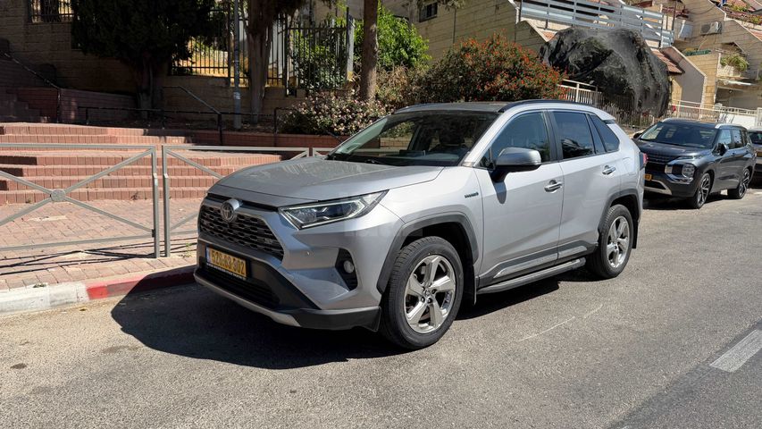 מודעת רכב טויוטה RAV4