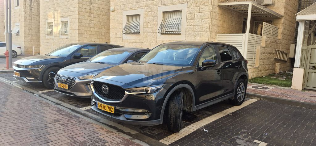 מודעת רכב מאזדה CX-5