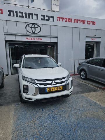 מודעת רכב מיצובישי ASX