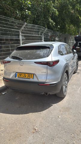 מודעת רכב מאזדה CX-30