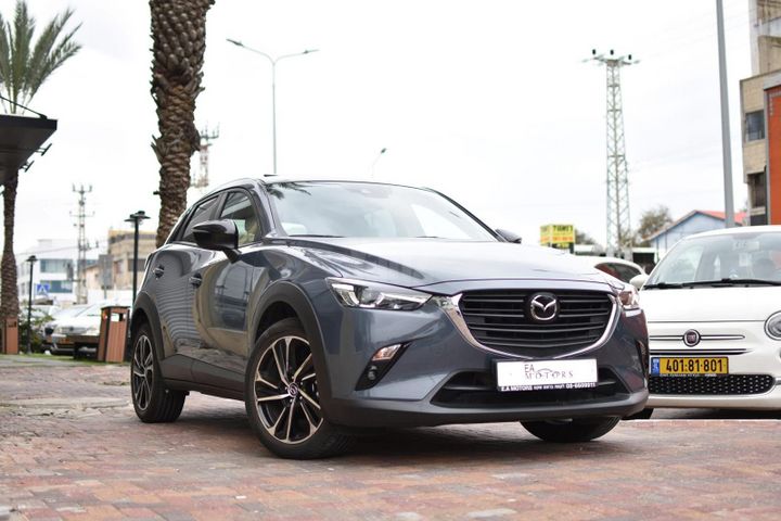 מודעת רכב מאזדה CX-3