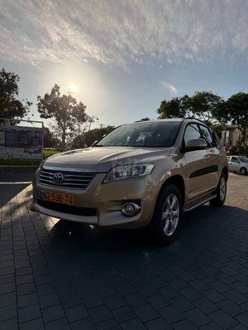 מודעת רכב טויוטה RAV4