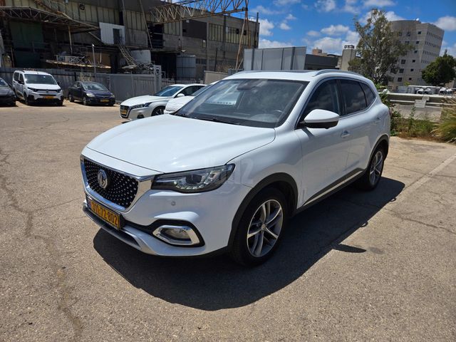 מודעת רכב אם ג'י EHS PHEV