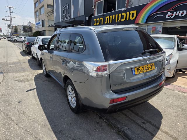 מודעת רכב מיצובישי אאוטלנדר