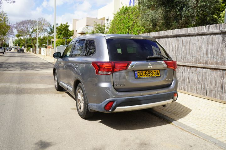 מודעת רכב מיצובישי אאוטלנדר