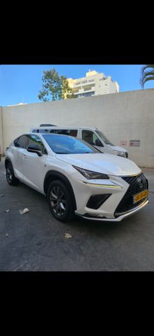מודעת רכב לקסוס NX