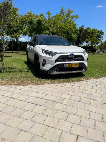 מודעת רכב טויוטה RAV4