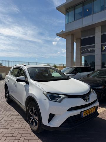 מודעת רכב טויוטה RAV4