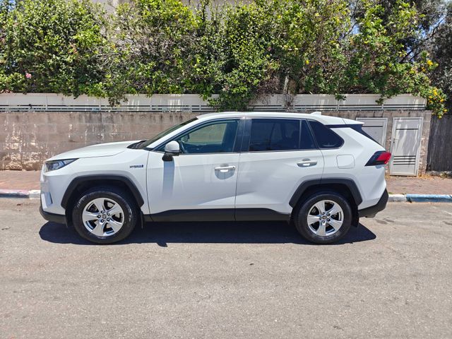 מודעת רכב טויוטה RAV4