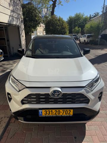 מודעת רכב טויוטה RAV4