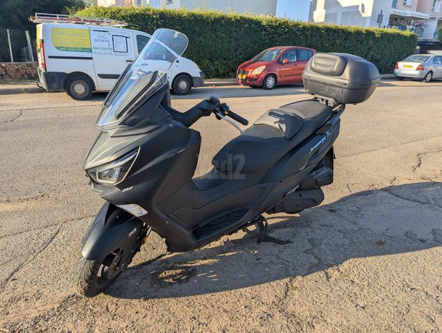מודעת רכב סאן יאנג ג'וי-מקס Z-250