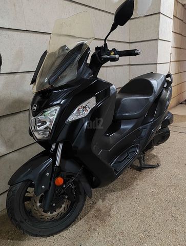 מודעת רכב סאן יאנג ג'וי-מקס Z-250