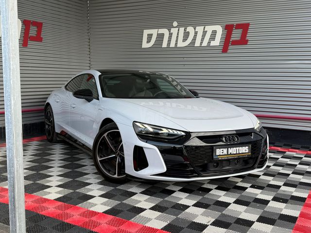 מודעת רכב אאודי E-tron GT