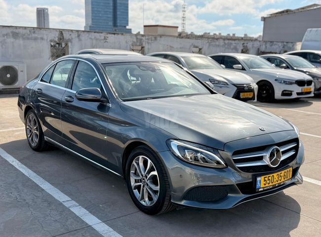 מודעת רכב מרצדס-בנץ C-class