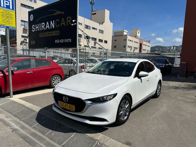 מודעת רכב מאזדה 3