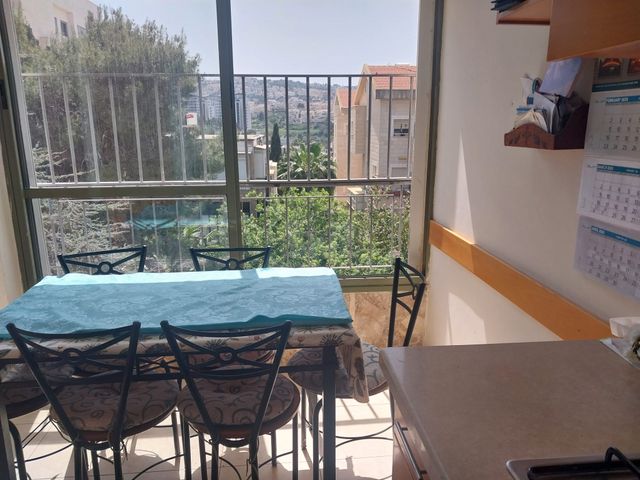 התיכון 49