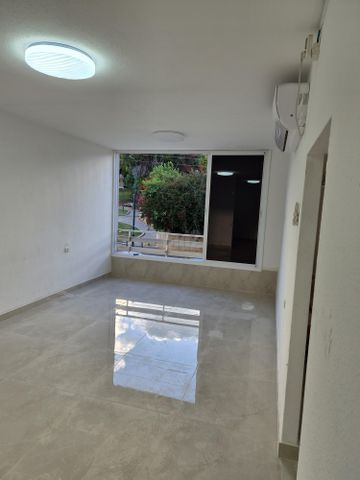 בנימין מינץ 12