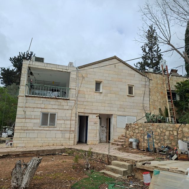 המייסדים 7