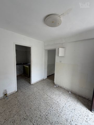 דו משפחתי למכירה בבית שמש (תיווך) — 2