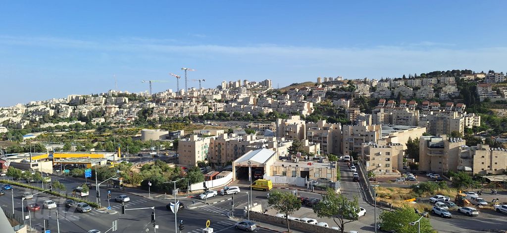 דירה למכירה בירושלים (תיווך) — 2