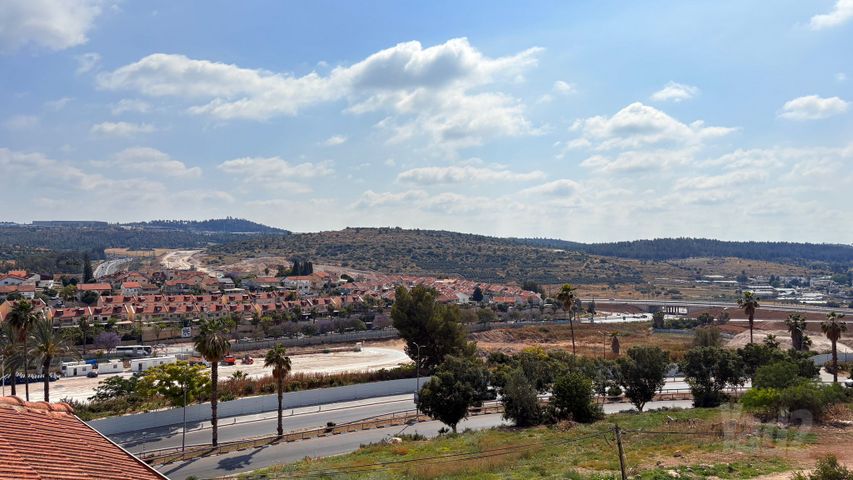 בית פרטי/ קוטג' למכירה בבית שמש (תיווך) — 2