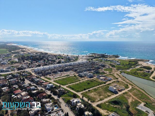 מגרשים, עתלית