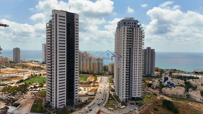 אמנון ליפקין שחק 