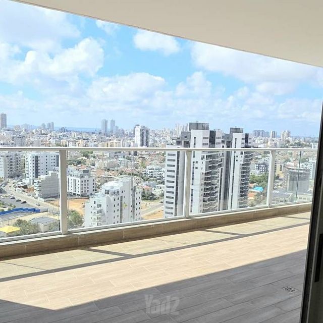 תמונה 6 של דירת 5 חדרים להשכרה בנתניה