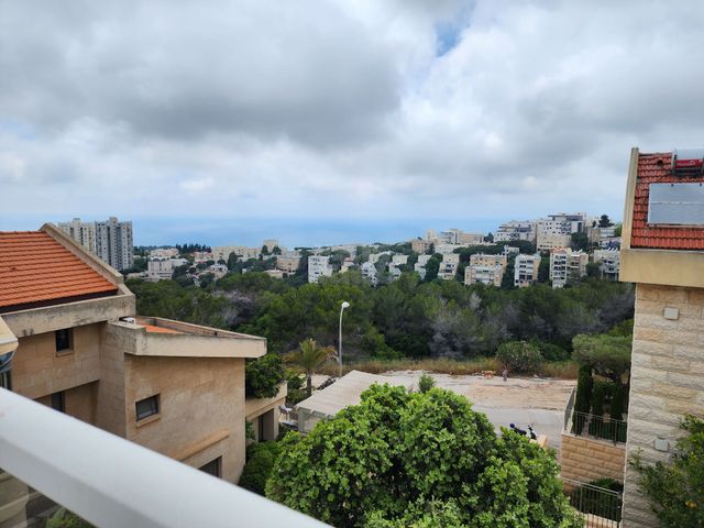 גג/ פנטהאוז, רמת גולדה, חיפה