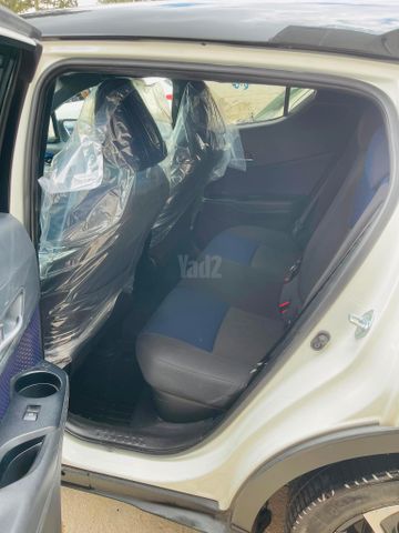 מודעת רכב טויוטה C-HR