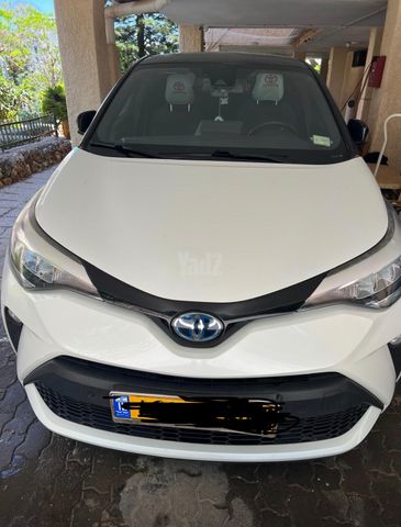 מודעת רכב טויוטה C-HR