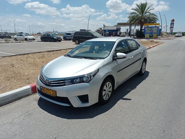 מודעת רכב טויוטה קורולה
