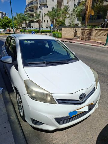 מודעת רכב טויוטה יאריס