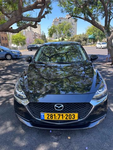 מודעת רכב מאזדה 2