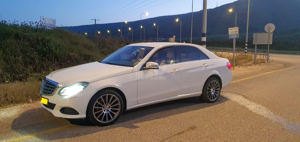 מודעת רכב מרצדס-בנץ E-class