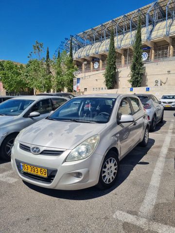 מודעת רכב יונדאי i20