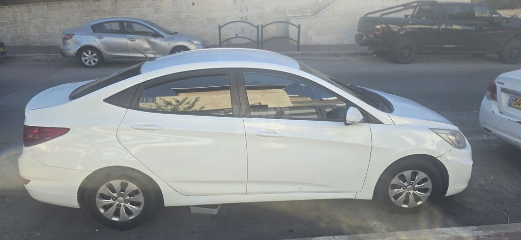 מודעת רכב יונדאי אקסנט i25