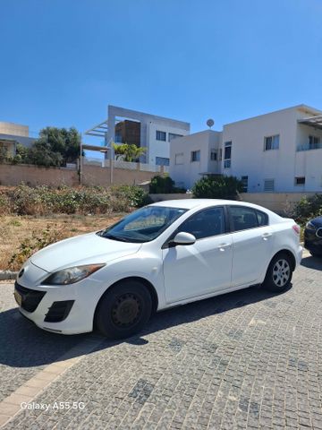 מודעת רכב מאזדה 3