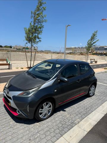 מודעת רכב טויוטה אייגו