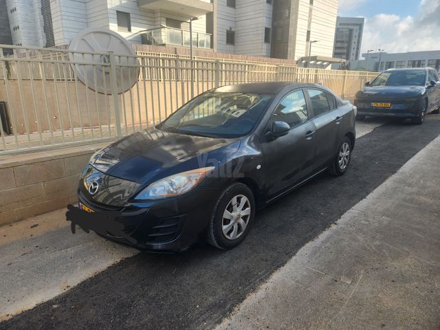 מודעת רכב מאזדה 3