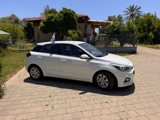 מודעת רכב יונדאי i20