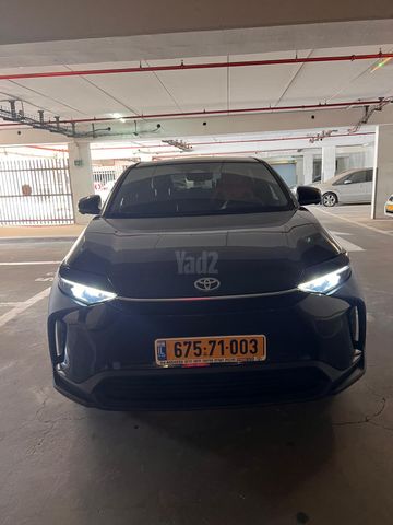 מודעת רכב טויוטה bZ4X