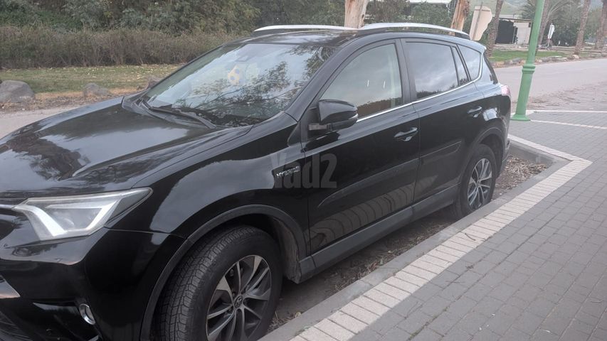 מודעת רכב טויוטה RAV4