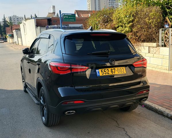 מודעת רכב אם ג'י EHS PHEV