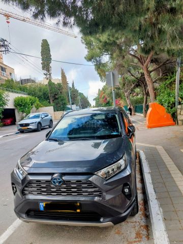 מודעת רכב טויוטה RAV4