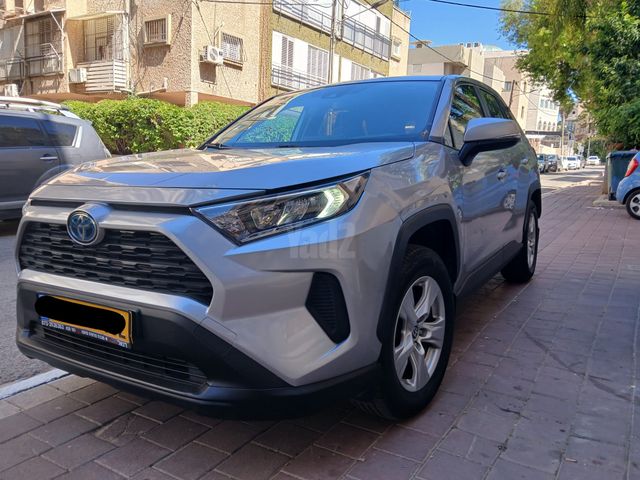 מודעת רכב טויוטה RAV4