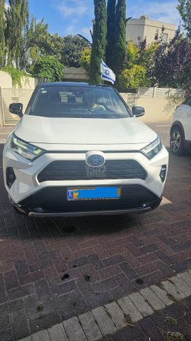 מודעת רכב טויוטה RAV4