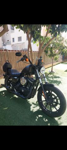 מודעת רכב הרלי דיווידסון איירון 883