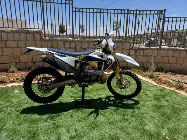 מודעת רכב הוסקוורנה TE300
